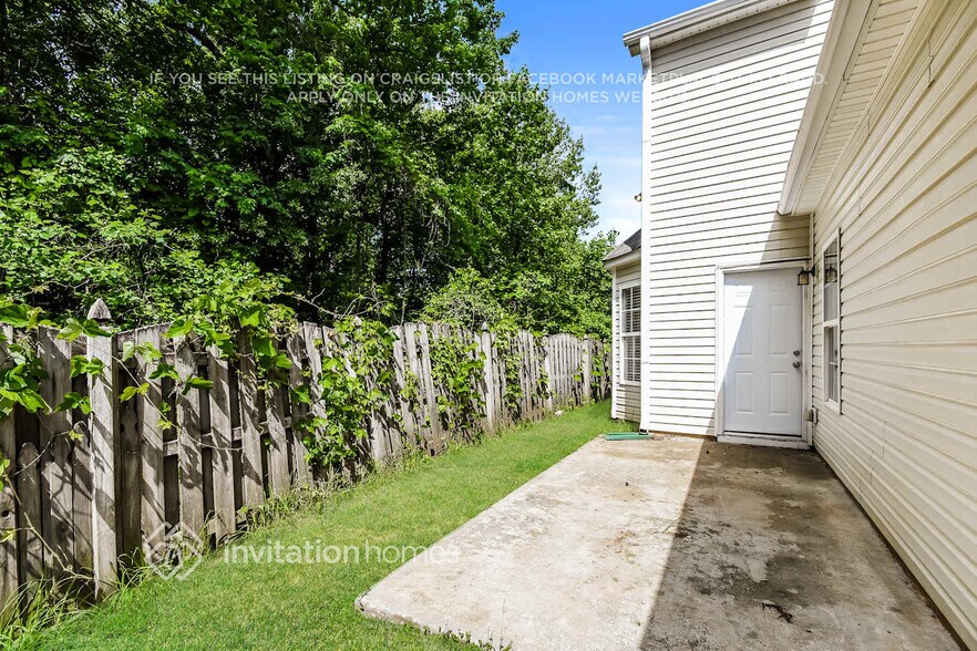 Building Photo - 2802 Wynhaven Oaks Way