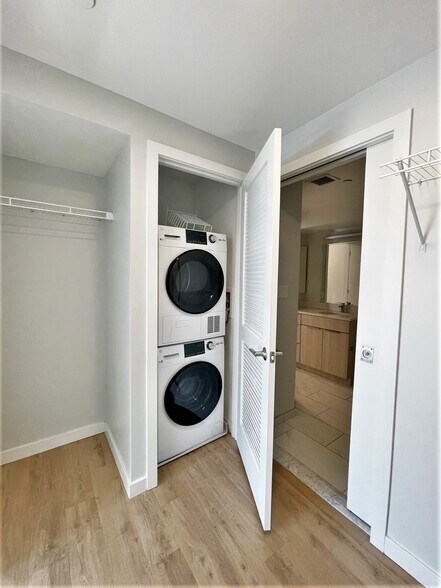 Building Photo - 1 Soden Pl