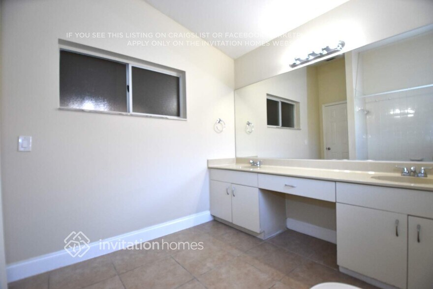 Building Photo - 11313 SW 74th St