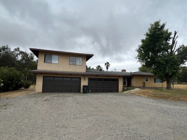 upstairs - 29120 San Timoteo Canyon Rd