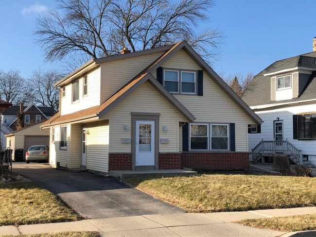 Building Photo - 4681 N 125th St