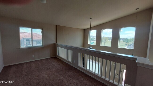 Building Photo - 14235 Russ Leach Ave