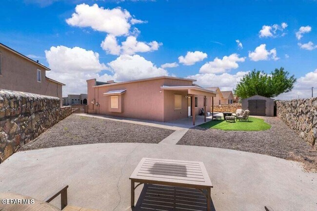 Building Photo - 2297 Lisa Sherr St