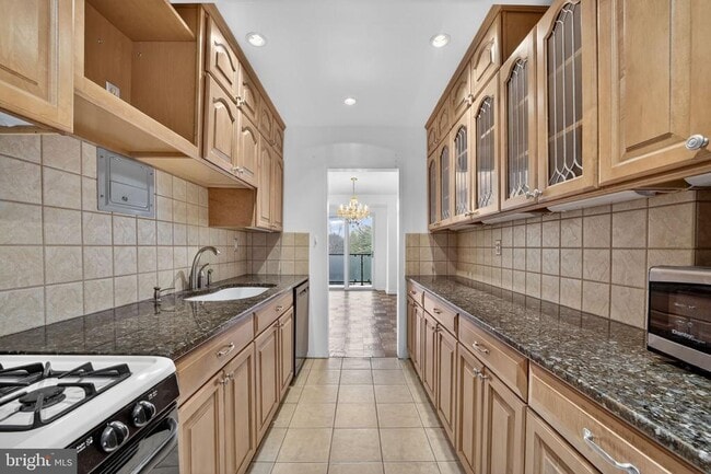 Building Photo - 4201 Cathedral Ave NW