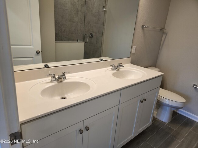 Building Photo - 118 Pinebury Ln