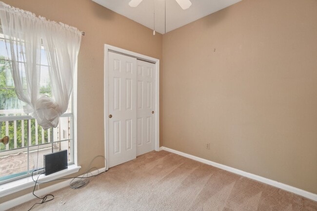 Building Photo - This hidden gem won’t last long!