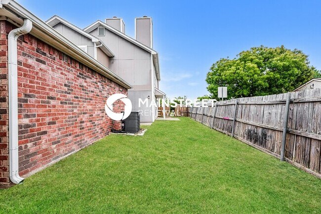 Building Photo - 4 Bedroom Pet-Friendly Home in Mesquite, TX with Main Street Renewal