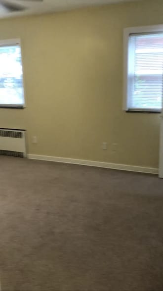 Master bedroom - 929 Jancey St