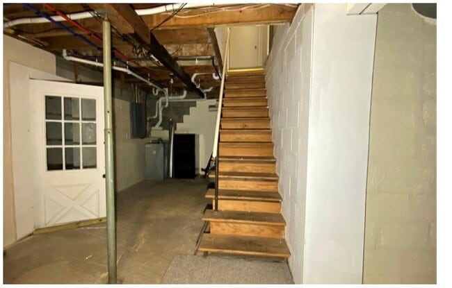 Building Photo - 20427 Mack Dr