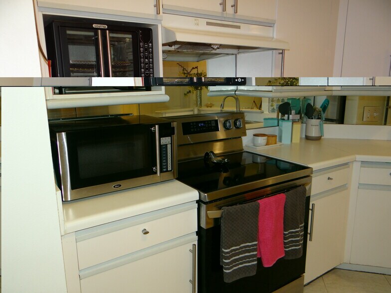 Building Photo - 3125 NE 184th St