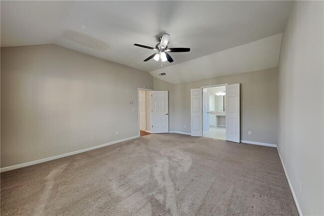 Building Photo - 450 Fairway Walk Dr NE