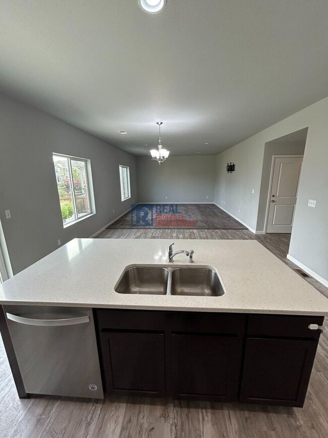 Building Photo - 2909 Quartz Pl