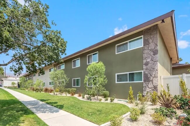 Building Photo - 1381 N San Gabriel Ave