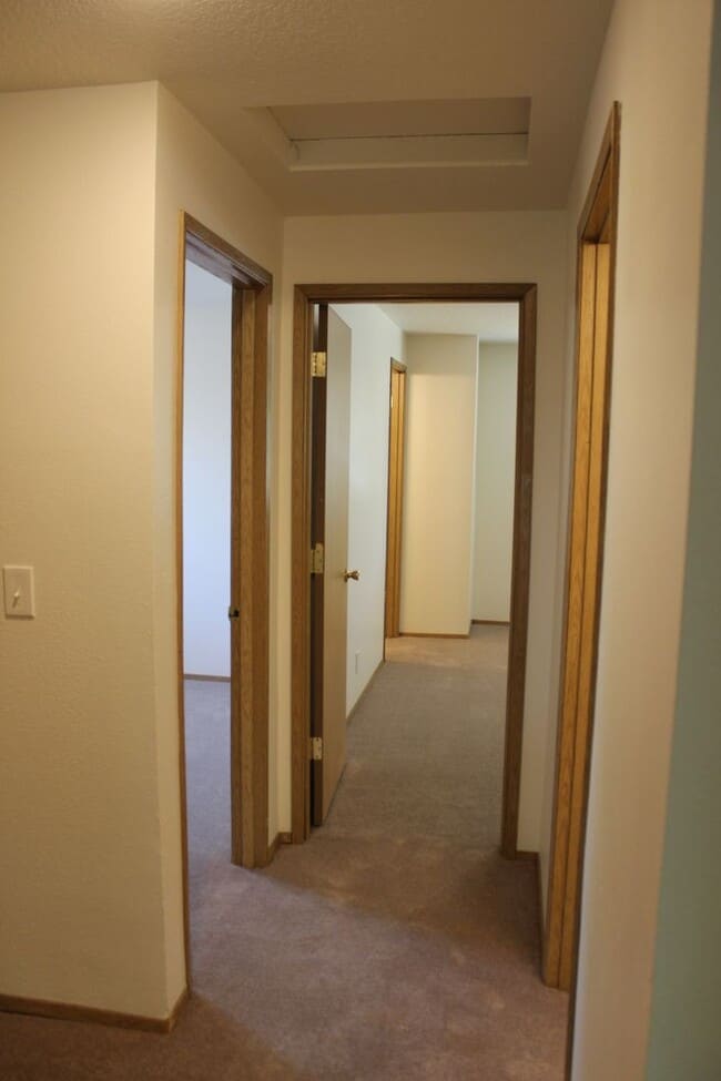 Building Photo - Four bedroom, two bath family home on quie...