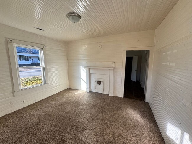 Building Photo - 2/1 House in Downtown Shelby, NC