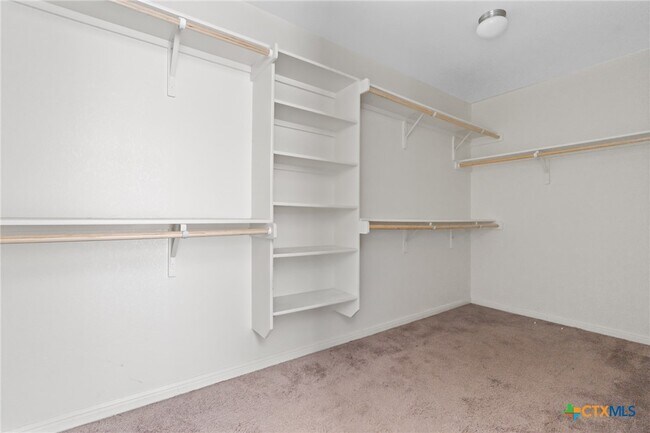 Building Photo - 6117 Verde Dr