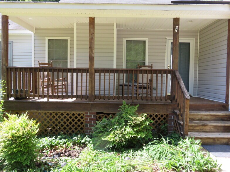 Building Photo - 5801 Wensleydale Dr
