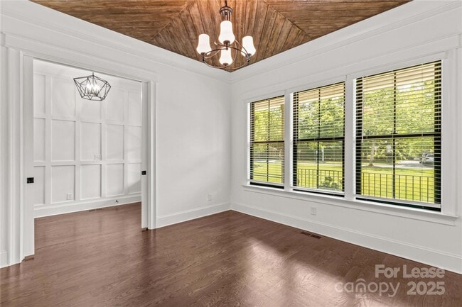 Building Photo - 269 Conroy Ave