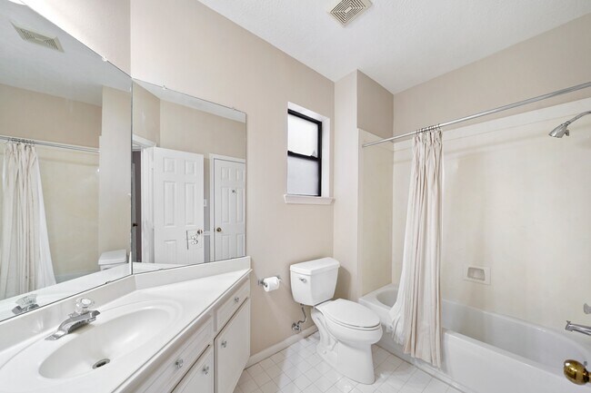 Building Photo - 38 Kelliwood Ct Cir