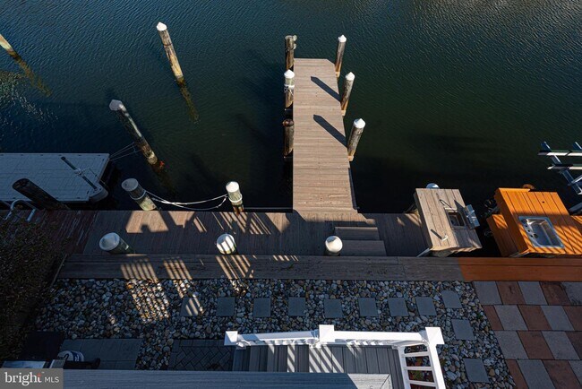 Building Photo - 148 Captains Quarters Rd