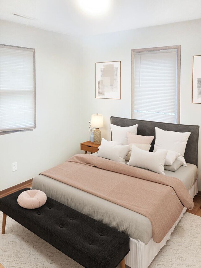 Building Photo - 4 Bedroom Single Family Home