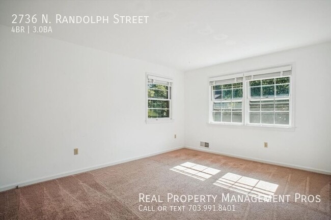 Building Photo - 2736 N Randolph St