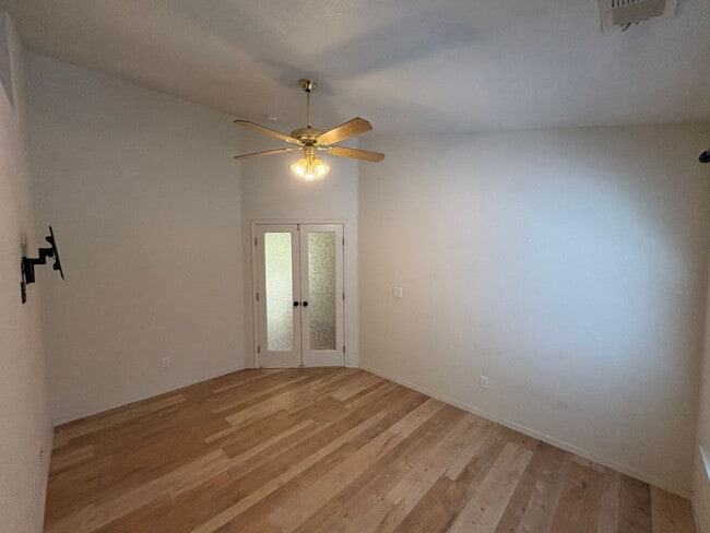 Building Photo - 3524 S Lincoln Ct