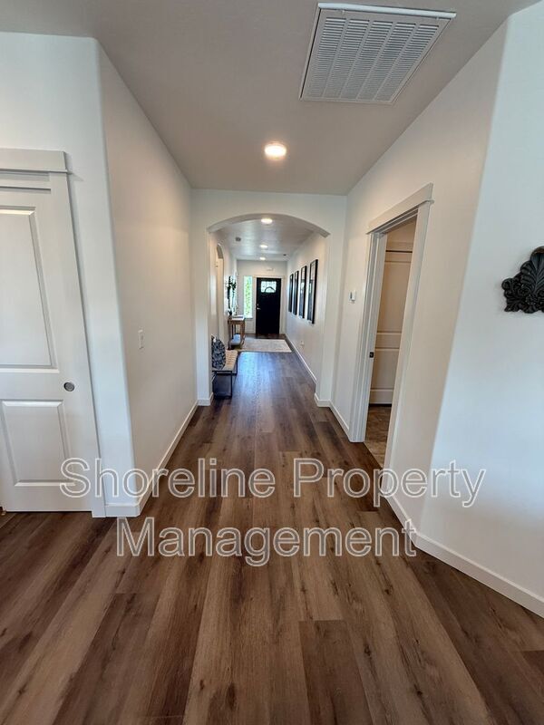 Building Photo - 10093 W Novato Dr