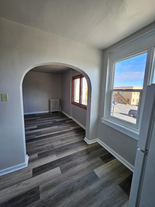 Building Photo - 1525 University Ave