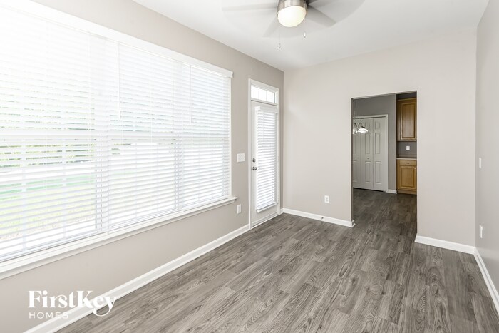 Building Photo - 10808 Peddlers Ct