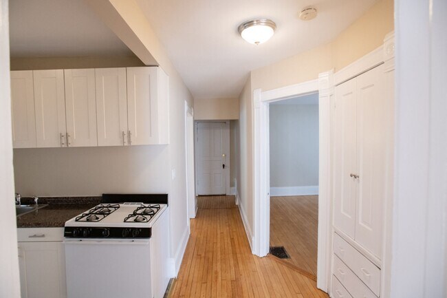 Building Photo - 2728 N Murray Ave