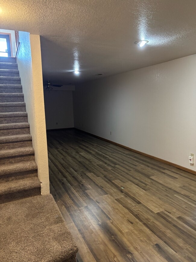 Building Photo - 5601 W 18th St