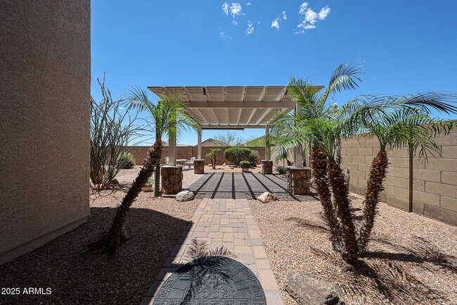 Building Photo - 2318 N Boulder Mountain