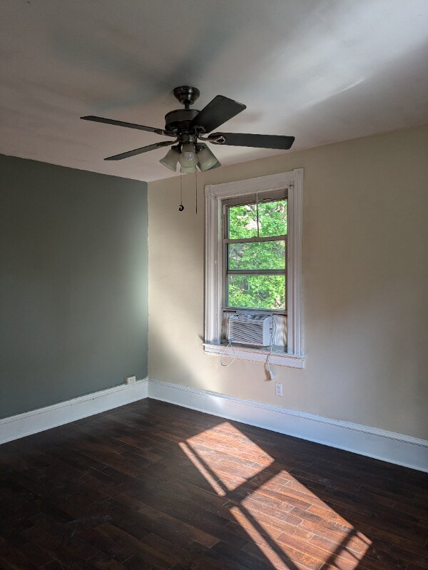 Building Photo - 20 School Ln