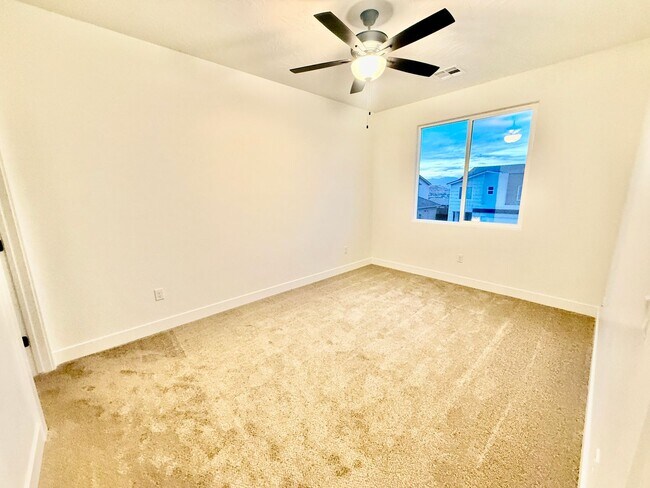 Building Photo - Beautiful Home in Desert Canyons Neighborhood