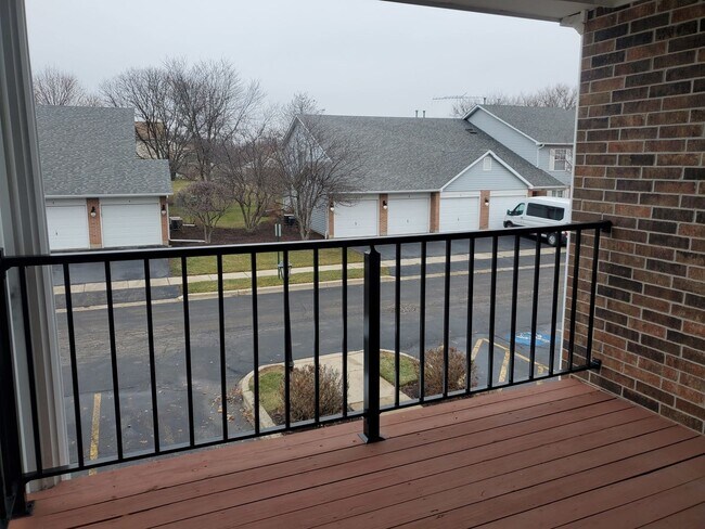Building Photo - 893 Golf Course Rd