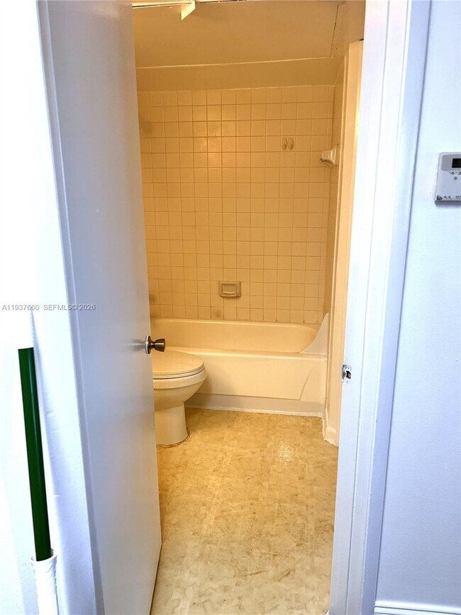 Building Photo - 17500 NW 67th Ct