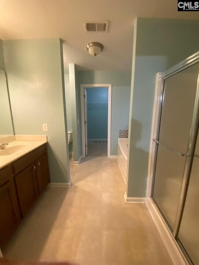 Building Photo - 137 Hammock Dr