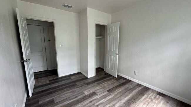 Building Photo - 3025 W 16th St