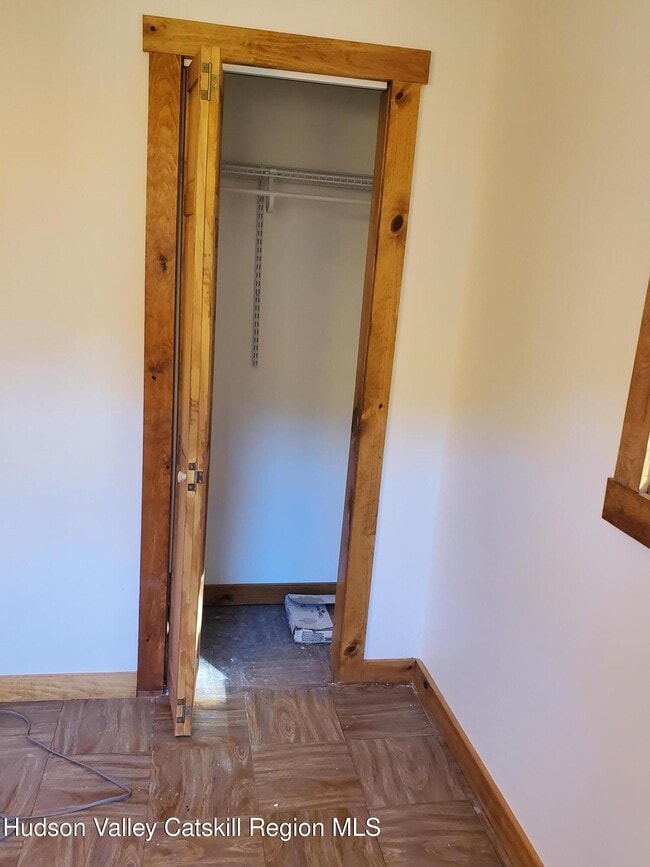 Building Photo - 2 Lakeview Terrace