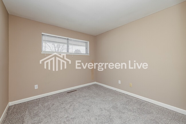 Building Photo - 4795 Rolling St