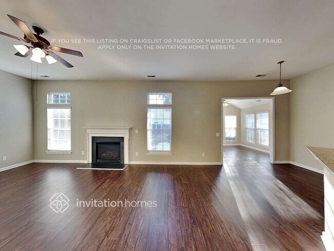 Building Photo - 2730 Shannon Dr