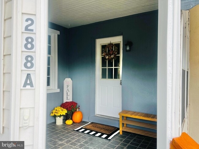 Building Photo - 288 Hoffmansville Rd