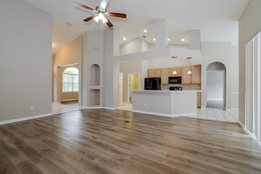 Building Photo - 14834 Oldham Dr