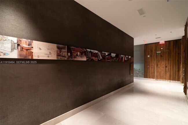 Building Photo - 1010 Brickell Ave