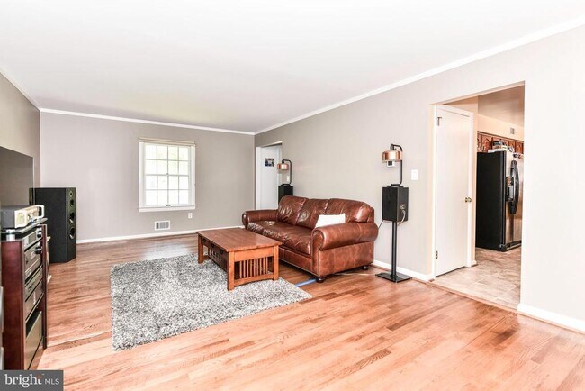 Building Photo - 8504 Shadeway Pl