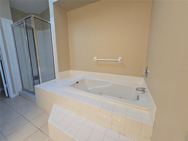 Building Photo - 433 Orchid Dr