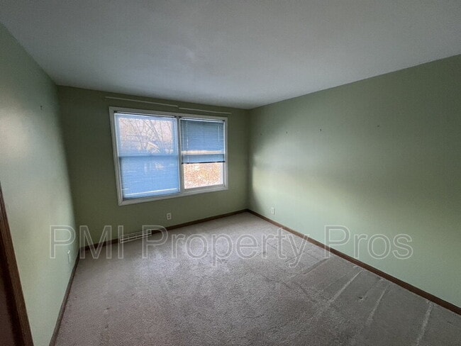 Building Photo - 3204 Chateau Ct