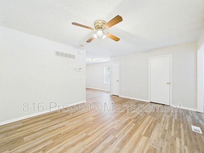 Building Photo - 2314 Monroe Ave