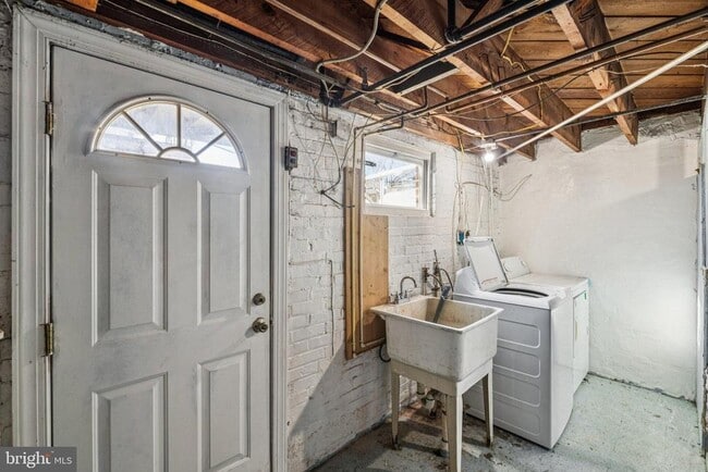 Building Photo - 2521 Benning Rd NE